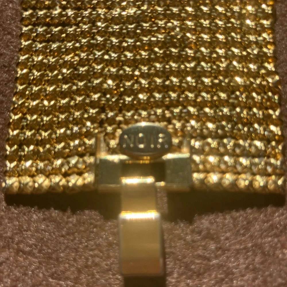 nOir Jewelry Gold Bracelet Elegant Design‎